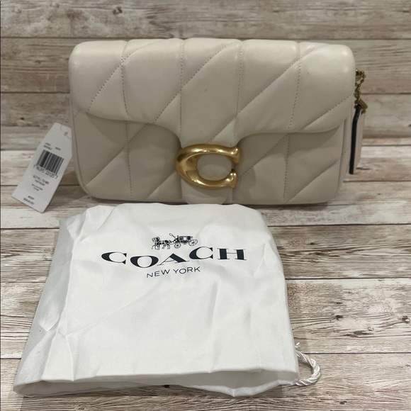 Coach Cream Quilted Clutch with Gold Hardware - Picture 1 of 8